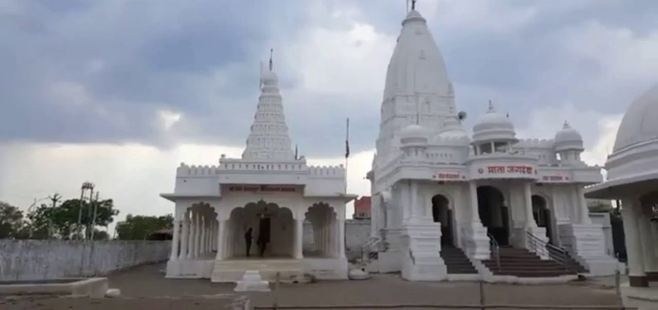 संत सेवालाल महाराज मंदिर